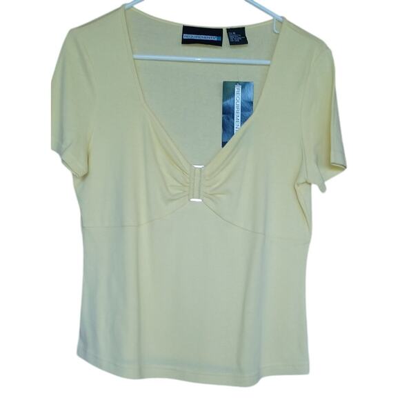 NWT Requirements Baby Doll Top Women's Medium Butter Yellow Sweetheart Neckline - Picture 1 of 6